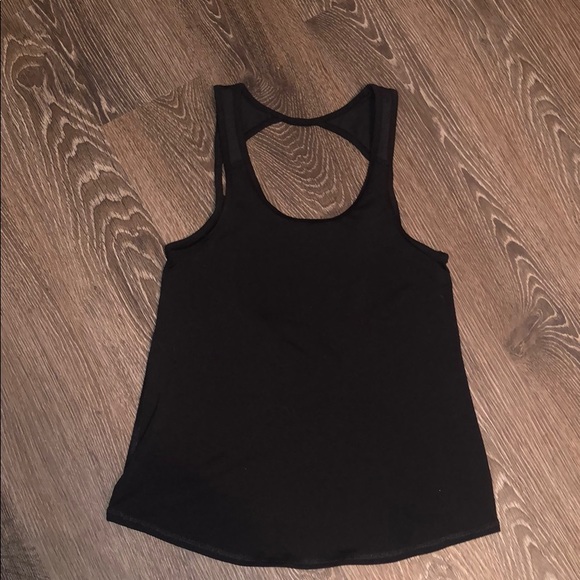 Workout tank - Picture 1 of 3